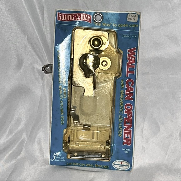 🥫 Swing-A-Way Wall Mount Can Opener 609 vintage NIP NOS USA white silver - Picture 1 of 6